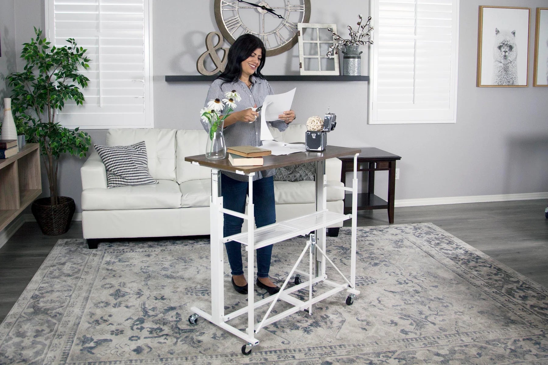 Add Some Flexibility To Your Life With This Desk! – Origami Rack